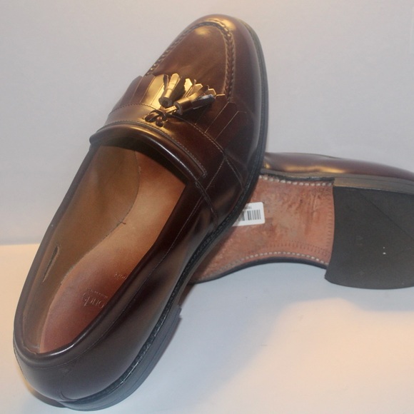 Allen Edmonds men loafers.